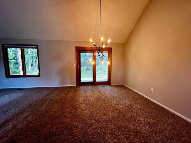 Building Photo - 10339 Lake Sebago Dr