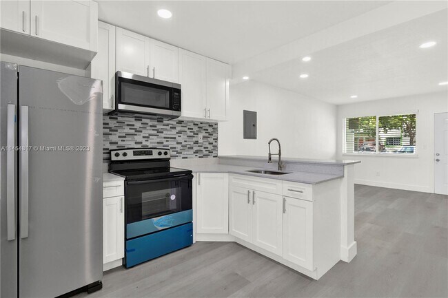 Foto del edificio - 4045 NW 23rd Ct