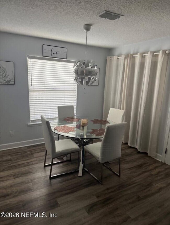 Foto del edificio - 4148 Grenshaw Ct