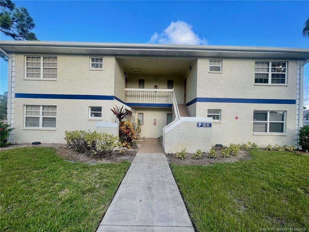 Primary Photo - 1522 SE Royal Green Cir