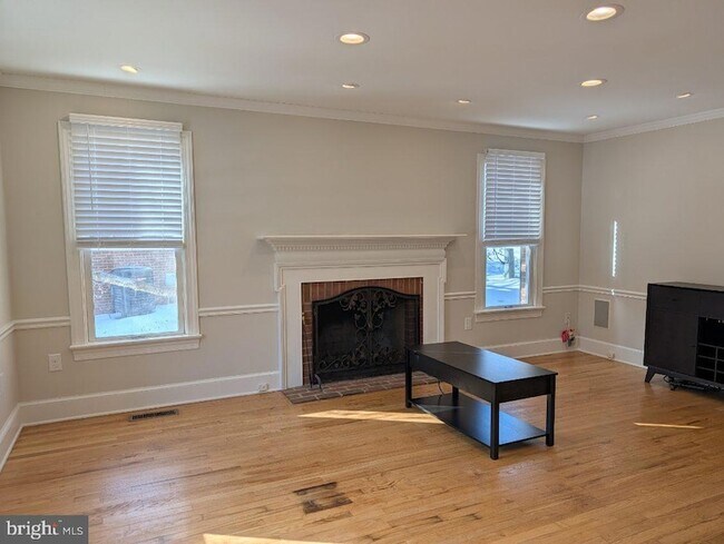 Foto del edificio - 295 Bay St