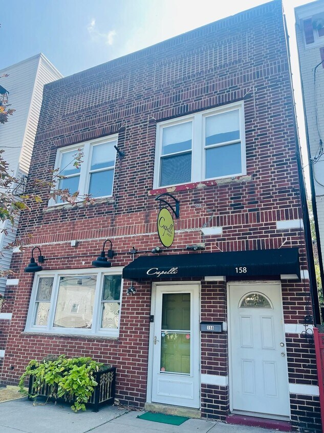 Primary Photo - 158 Mallory Ave
