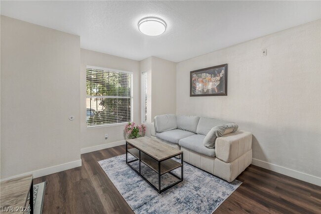 Foto del edificio - 3602 Gaylord Dr