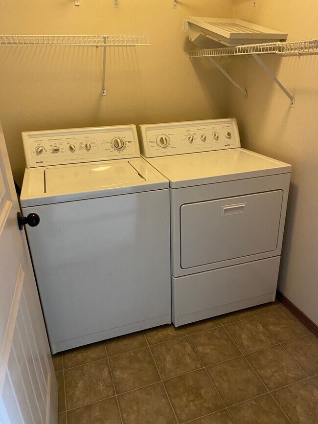 Building Photo - 602 Nevada #11