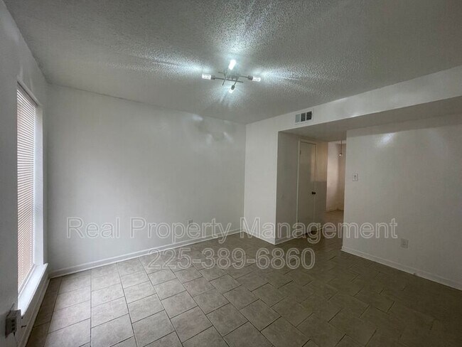 Building Photo - 1511 Cristy Dr