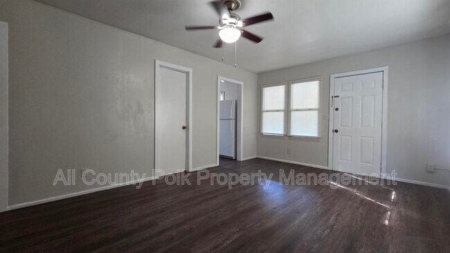 Building Photo - 103 Colonial Dr