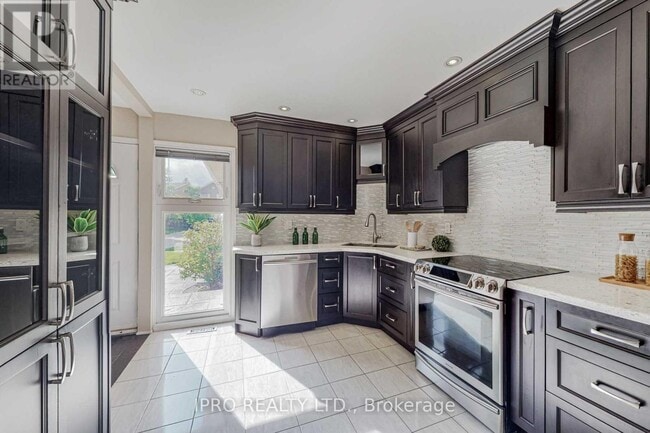 Building Photo - 2696 Jerring Mews