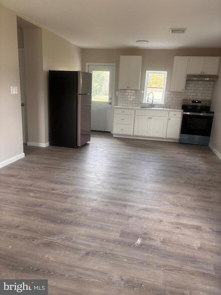 Foto del edificio - 113 N Hook Rd