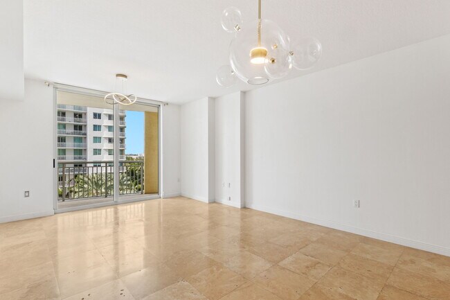 Building Photo - 1755 E Hallandale Beach Blvd