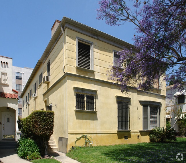 Building Photo - 157 N La Peer Dr