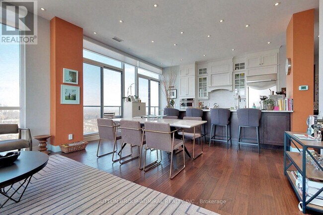 Building Photo - 825 Church St