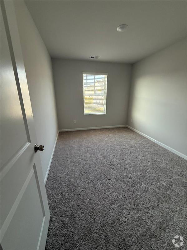 Building Photo - 2567 Swan Lake Dr SW
