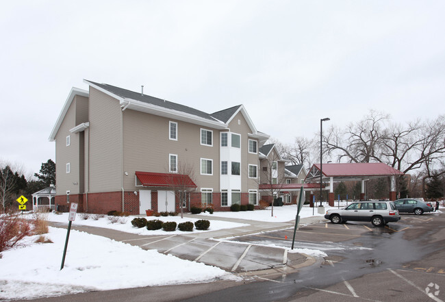Building Photo - Kingsley Commons