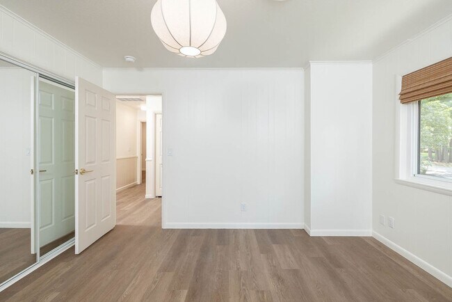 Foto del edificio - 884 Shrewsbury Ln