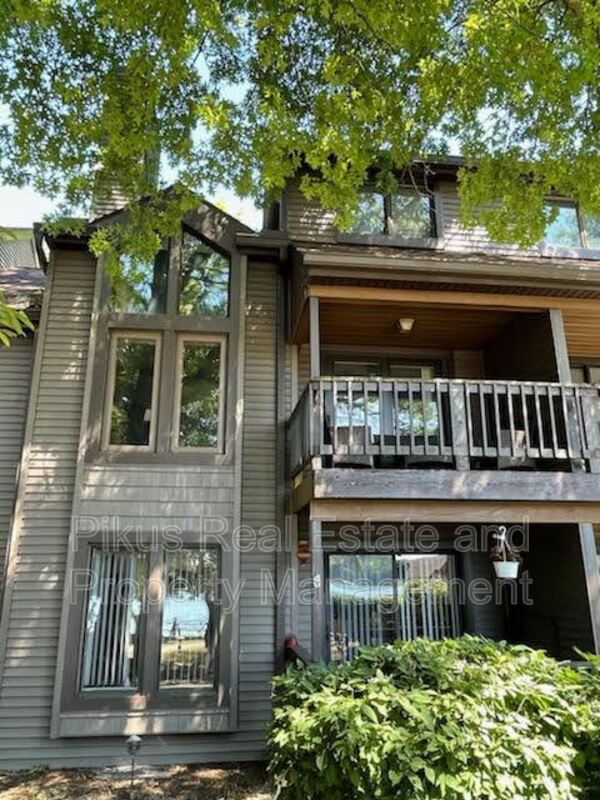 Foto principal - 1449 Harbor Dr NW