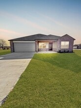 Building Photo - 3001 E Wells Ave