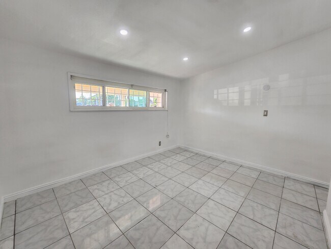 Dormitorio n.º 1 - 12402 Darnell St
