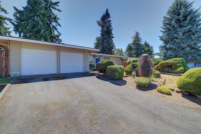 Foto del edificio - 4Bd/2Ba Kent Home