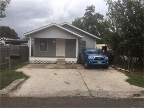 Building Photo - 7209 Karnes St