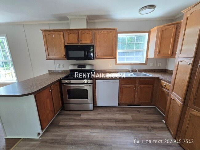Building Photo - 70 Sweet Fern Dr