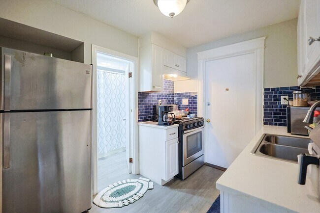 Foto del edificio - 104 Oak St