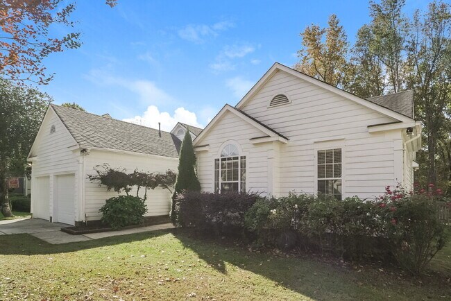 Foto del edificio - 7437 Reedy Creek Rd