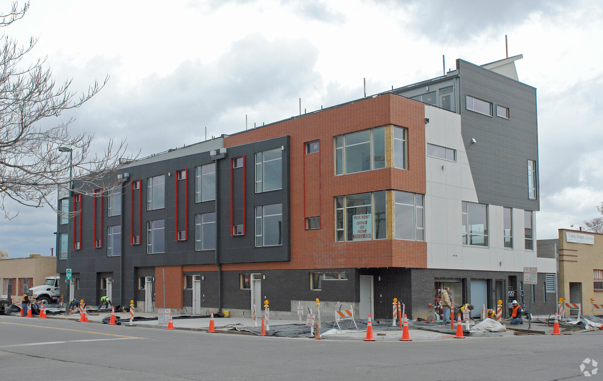 Primary Photo - Ballpark Townhomes