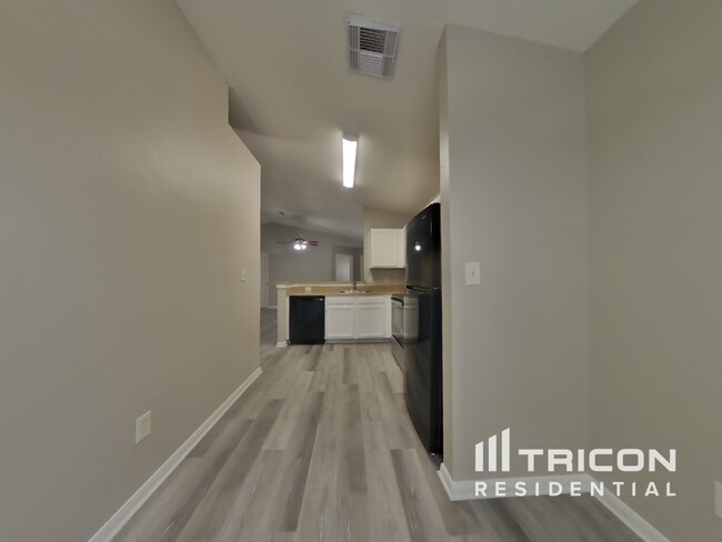 Foto del edificio - 3238 Kelling St