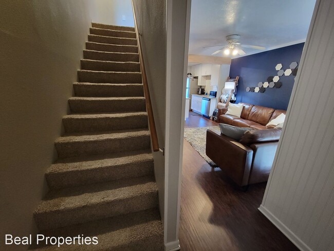 Building Photo - 2 br, 1.5 bath House - 1411 Airline Drive ...
