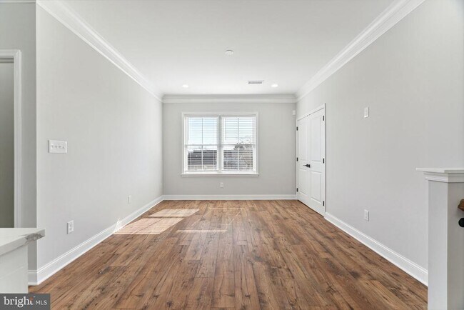 Foto del edificio - 48 Evergreen Ln