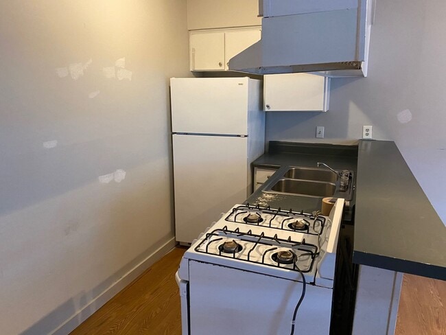 Building Photo - Affordable Hyde Park Living in Prime Central Austin Location