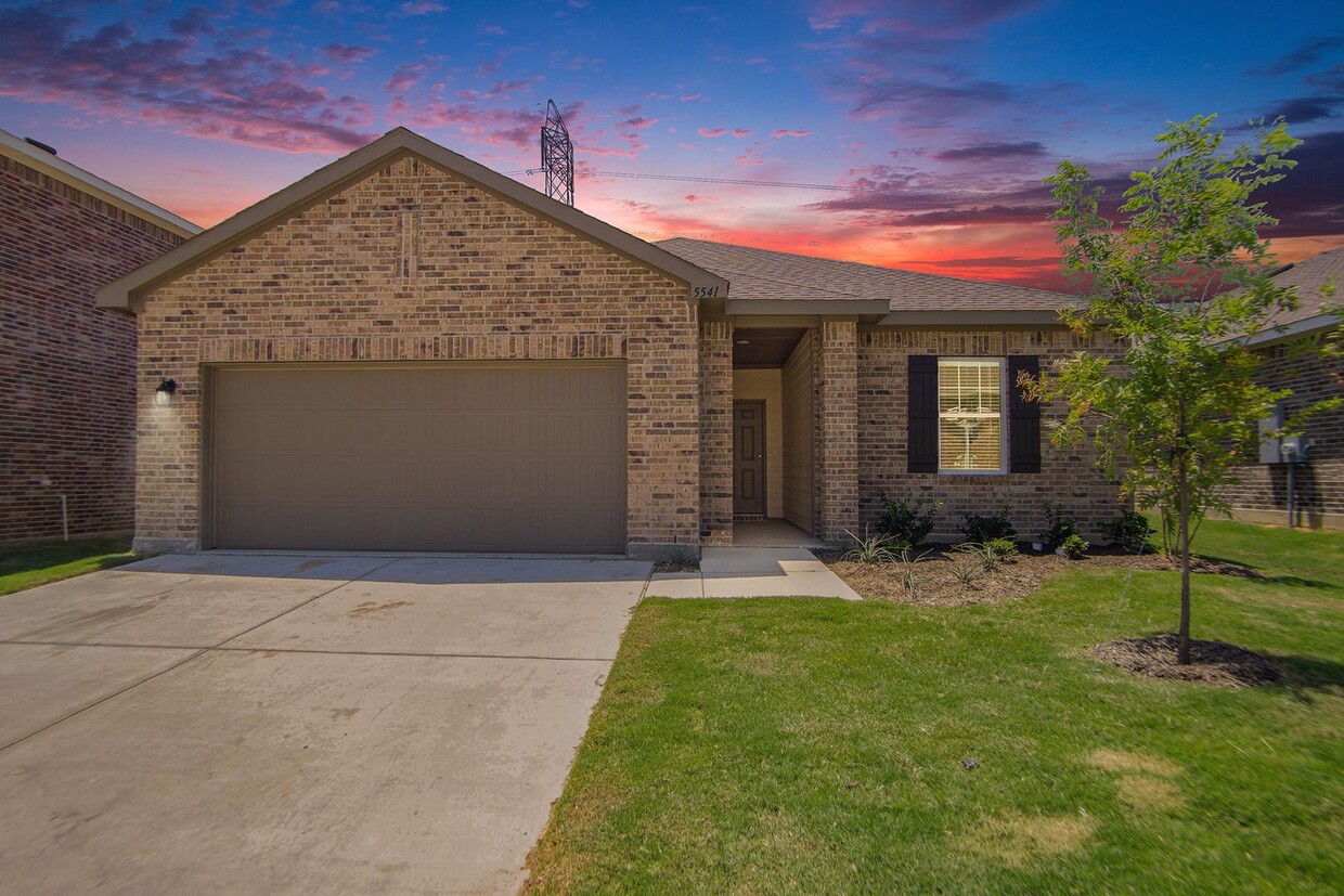 Primary Photo - NEW BUILD! 4/2/2 in Crowley ISD!