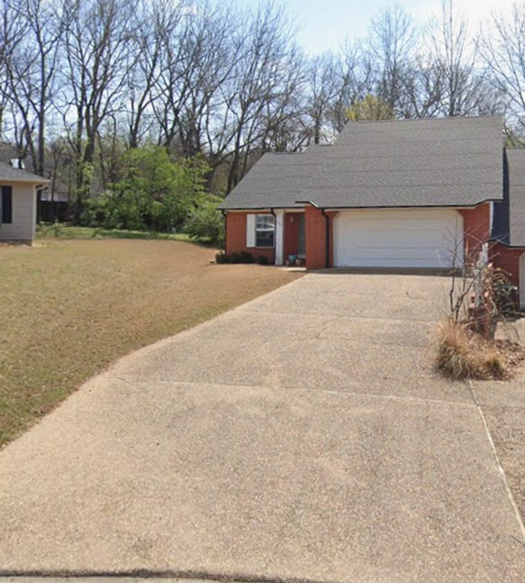 Primary Photo - 2 bed 2 bath duplex in Fayetteville