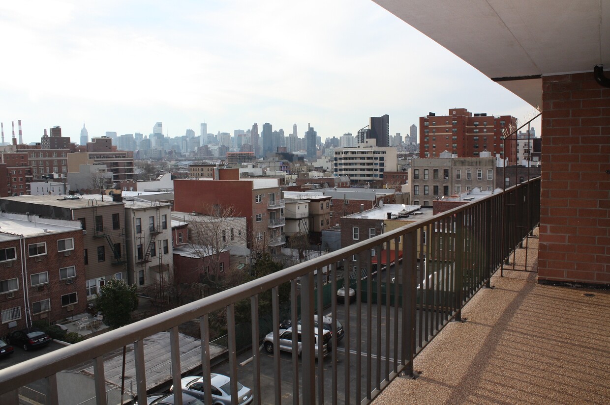 Foto principal - Beautiful One Bedroom with Balcony in Astoria