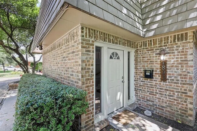 Building Photo - 1823 Hillcrest St