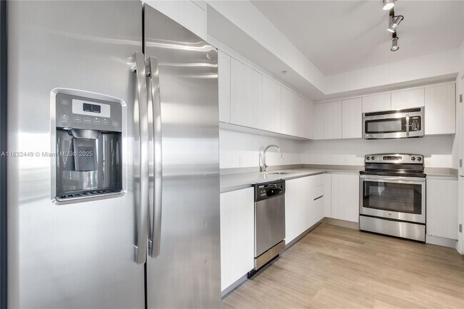 Foto del edificio - 1500 Bay Rd