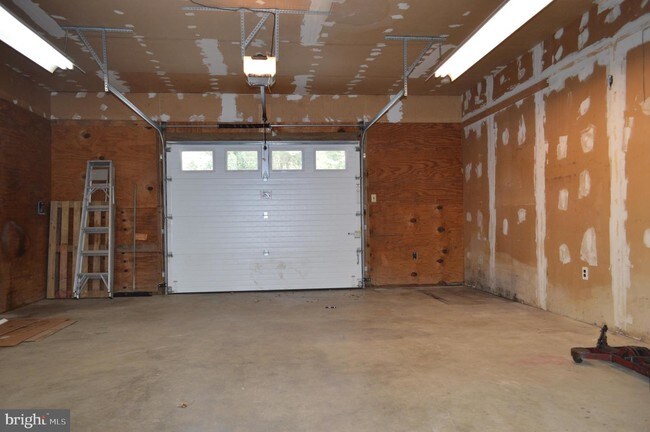 Building Photo - 7831 Ridge Rd