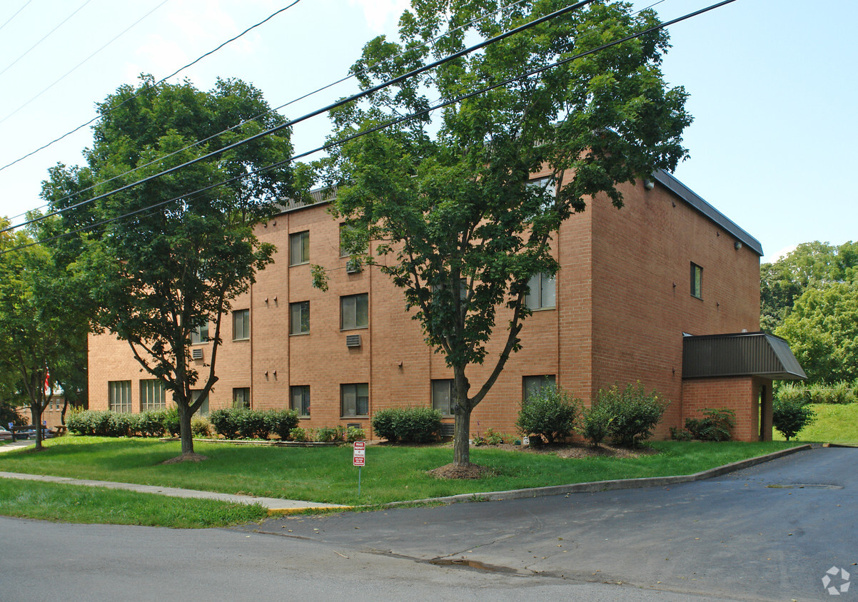 Foto del edificio - Tabor Towers