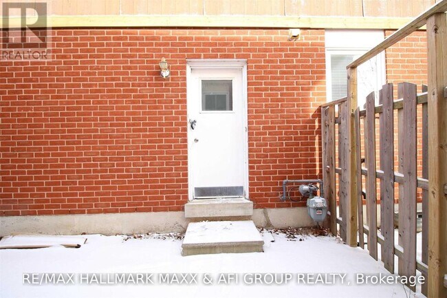Photo du bâtiment - 151 Kersey Crescent