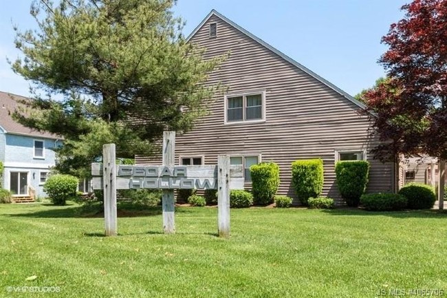 Building Photo - 2 Cedar Pl