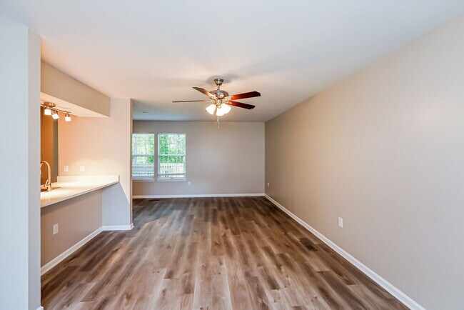 Foto del edificio - 703 Selma Burke Ln