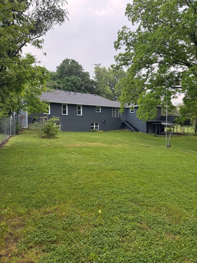 Foto del edificio - 2613 Southridge Dr
