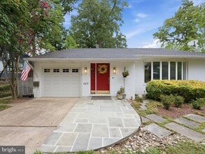 Building Photo - 405 Underhill Pl