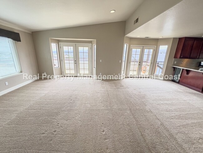 Building Photo - AVAILABLE JULY - Spacious Los Osos Home - ...