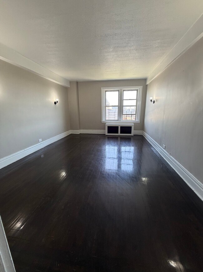 Building Photo - 157 S Harrison St