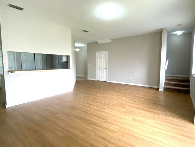 Foto del edificio - Spacious 3 Bedroom Port Orange Townhome!