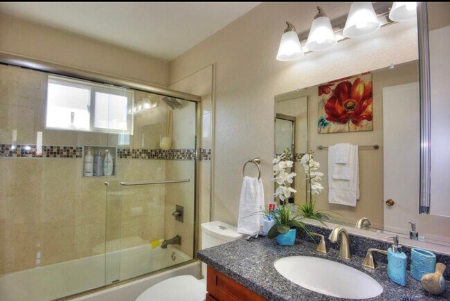 Foto del edificio - 806 Coyote St