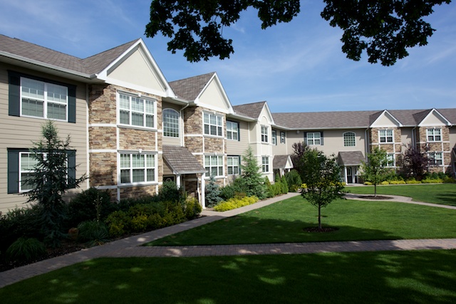 Fairfield Courtyard At Farmingdale Apartments - Farmingdale, NY