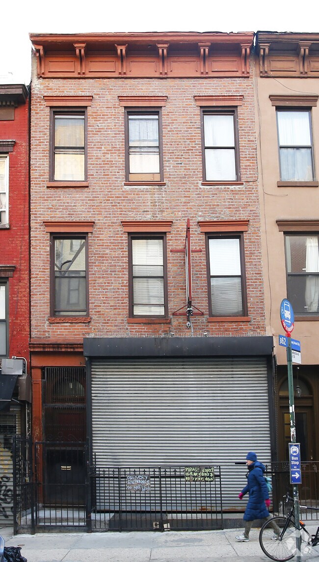 Foto del edificio - 301 Bedford Ave