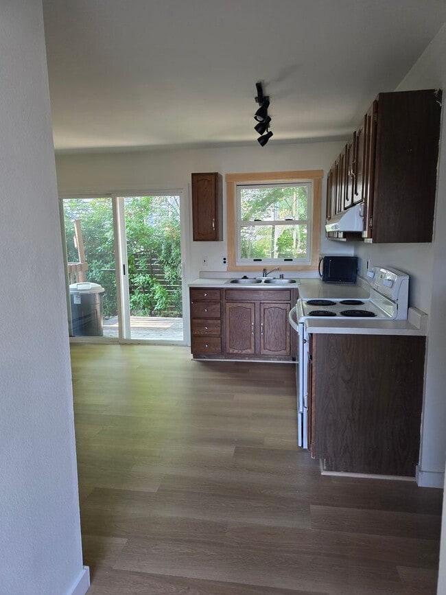 Building Photo - 3 Bed 2 Bath condo in Bozeman